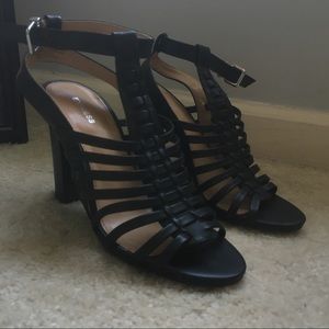 Black sandal heels